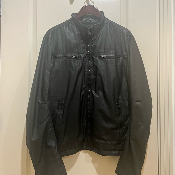 NWOT Men’s Rogue Faux Leather Motorcycle Jacket Black XL - Picture 4 of 9